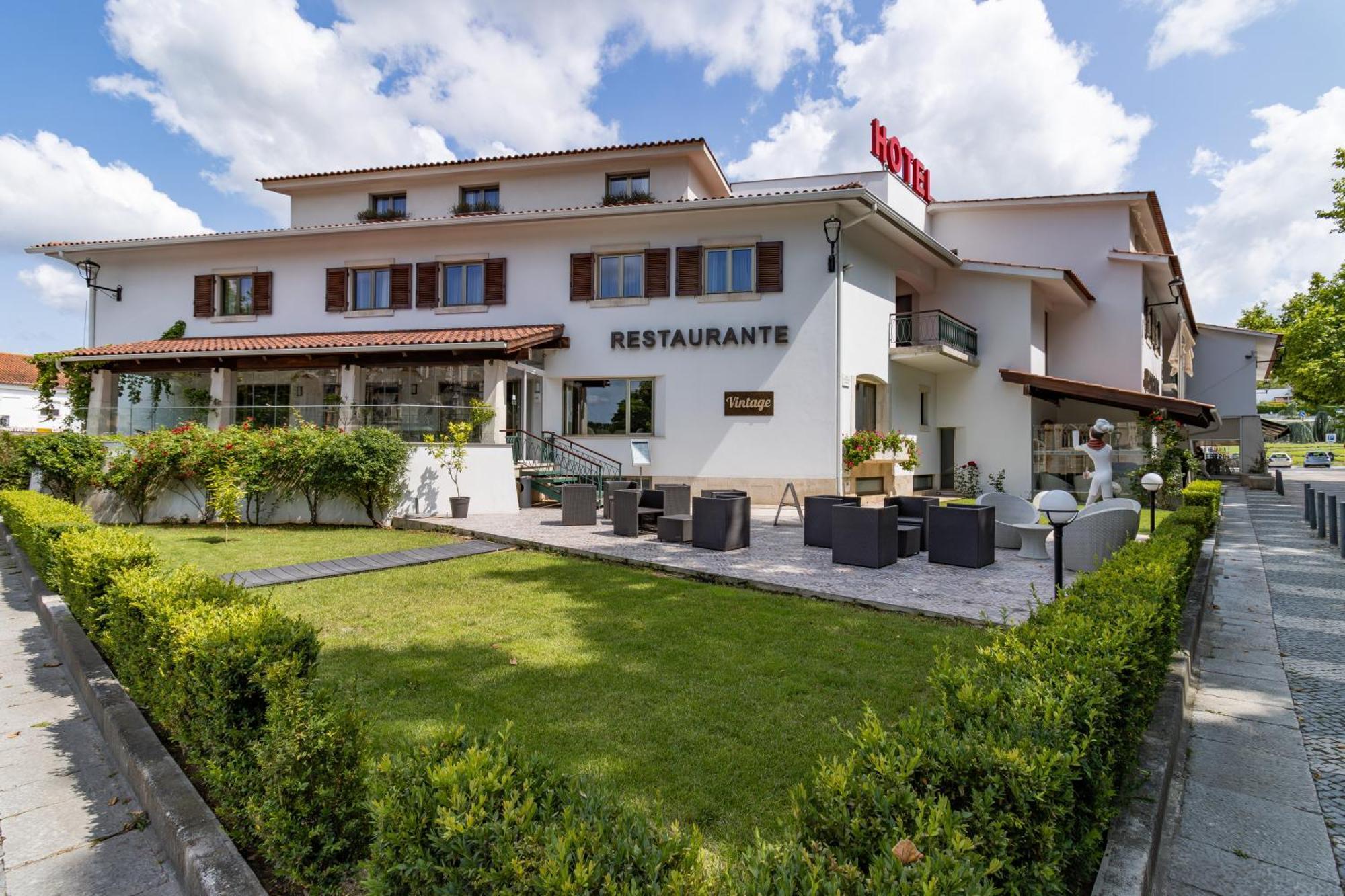 Hotel Lis Batalha Exteriör bild